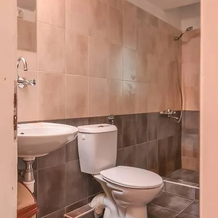 Spacious And Cozy 3 Bedroom In Downtown * Szófia