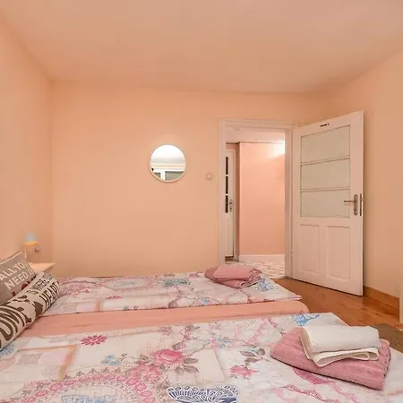 Spacious And Cozy 3 Bedroom In Downtown * Szófia