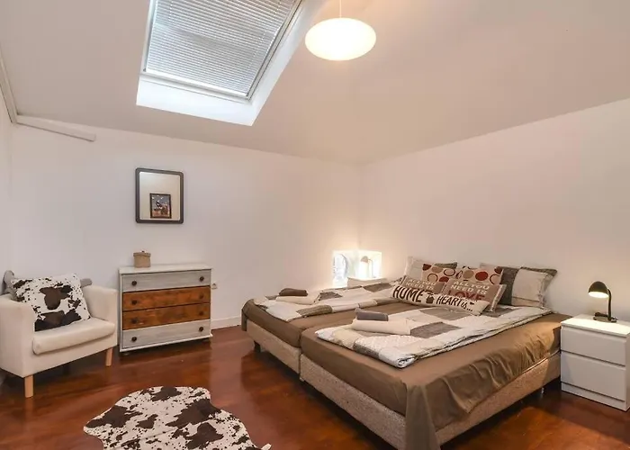 Appartement Spacious And Cozy 3 Bedroom In Downtown *